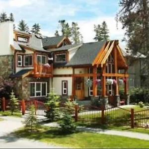 https://beaujolais-boutique-bb-at-theas-house.banff-hotel.com